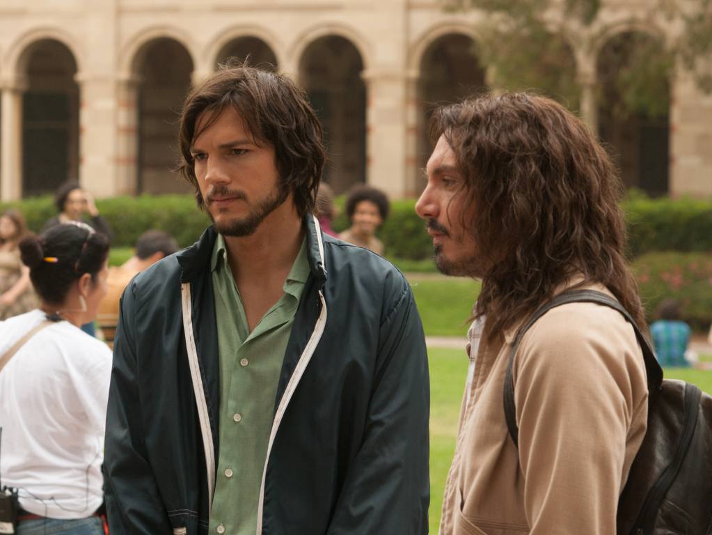 Daniel Kottke, el amigo olvidado de Steve Jobs que impactó en su vida Daniel Kottke Lukas Haas and Steve Jobs Ashton Kutcher